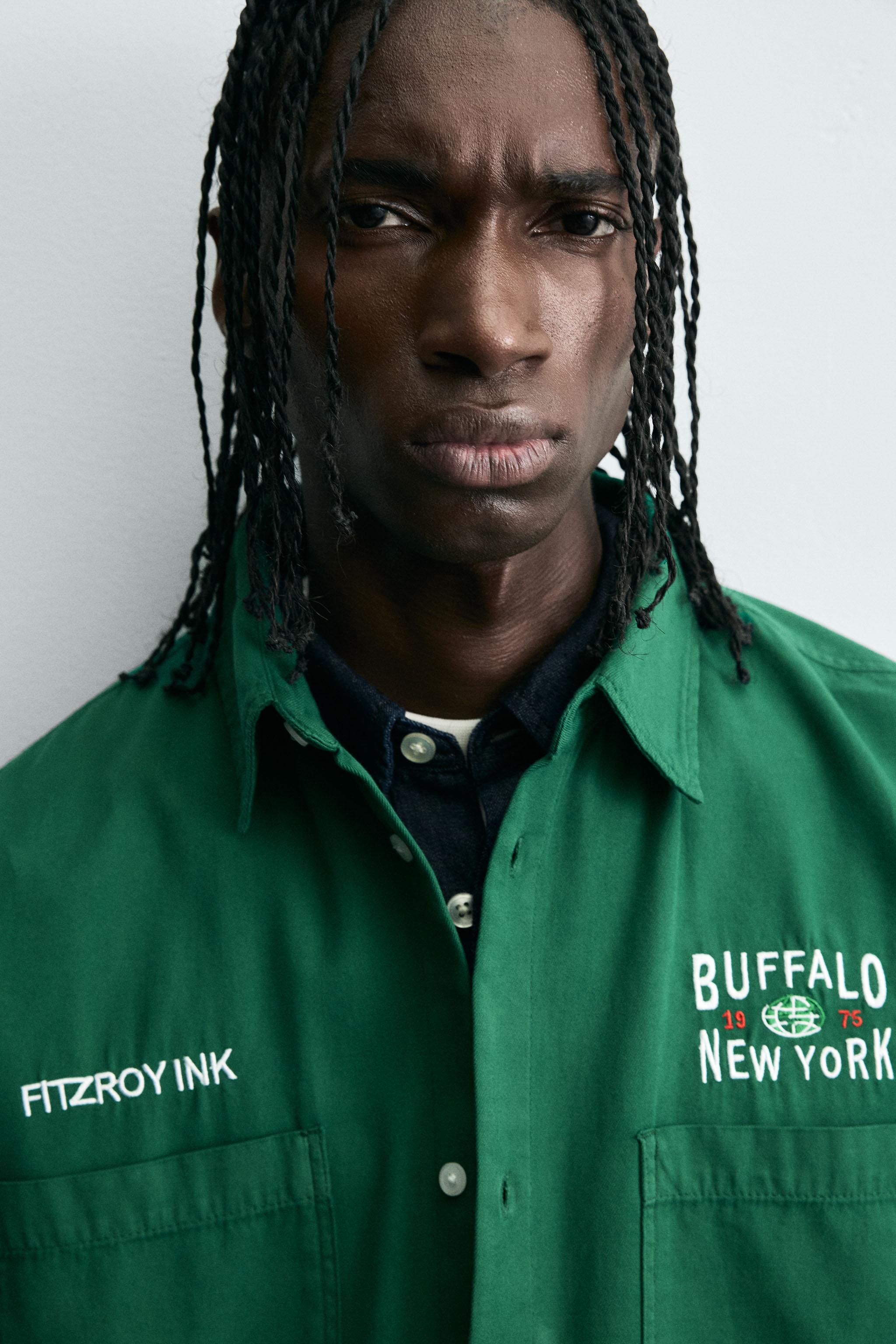 CONTRAST EMBROIDERY SHIRT